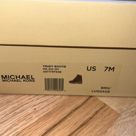 Michael Kors Trudy Bootie - Picture 2 of 10